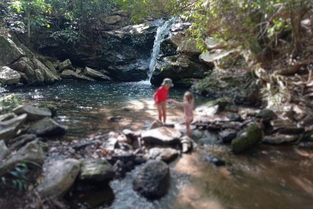 Chale Mirante, Piscina, Cachoeira, Lago E Vista Espetacular Alexania Εξωτερικό φωτογραφία